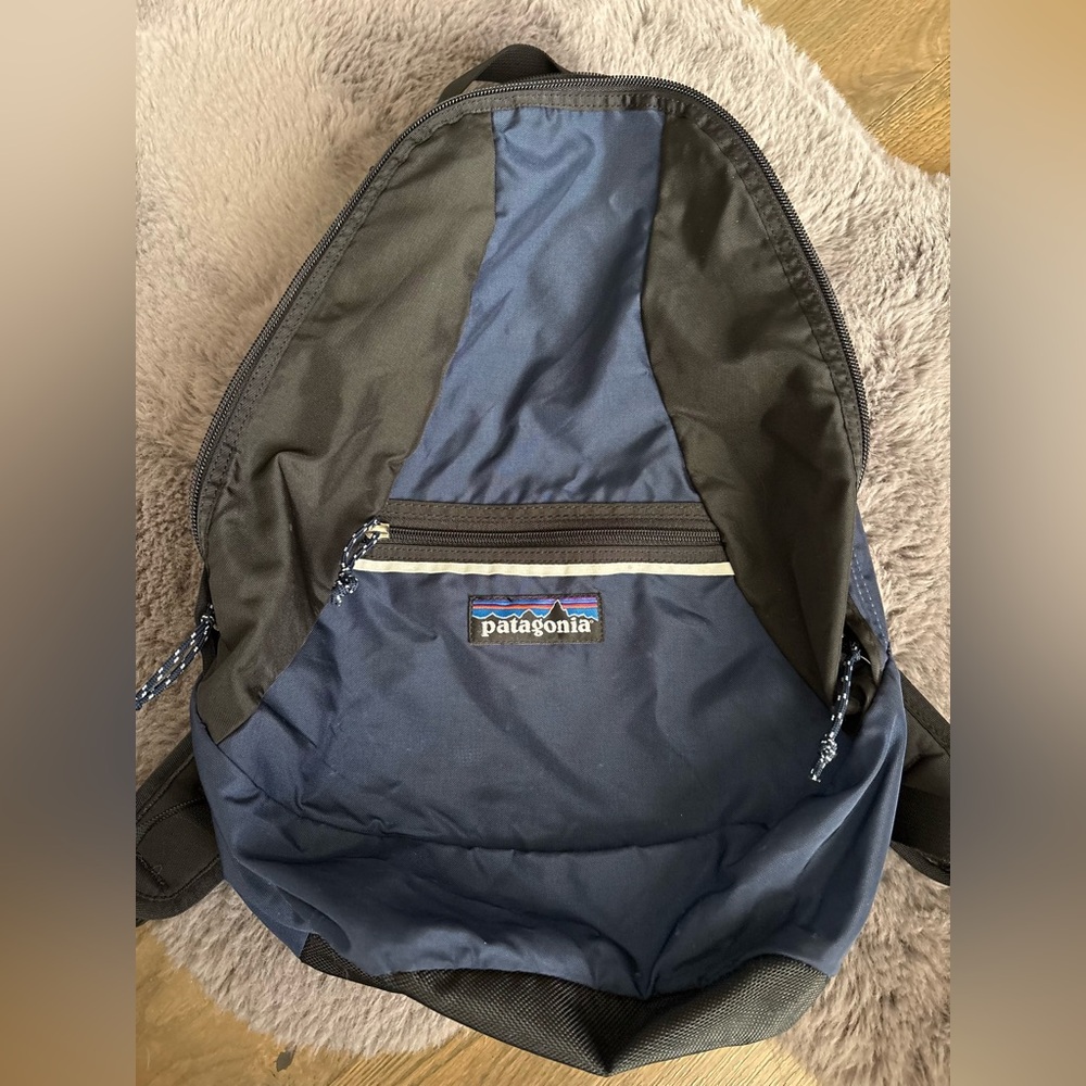 Vintage Patagonia Backpack In Black/Blue - Picture 11 of 11